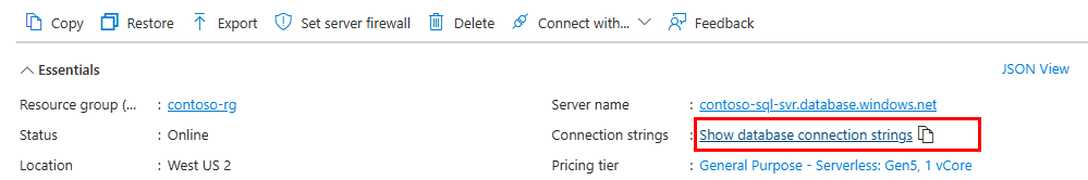 Captura de pantalla de Azure Portal de una página de información general de SQL Database. El vínculo mostrar cadenas de conexión de base de datos está resaltado.