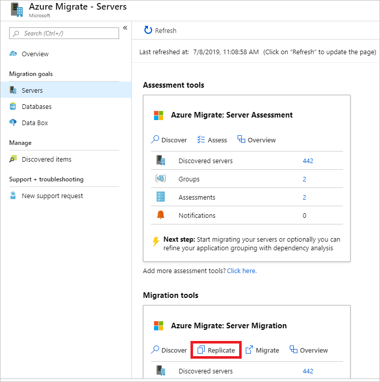 [Azure Migrate - サーバー] 画面のスクリーンショットで、移行ツール内の [Azure Migrate: サーバーの移行] の [レプリケート] ボタンが選択されていることを示します。
